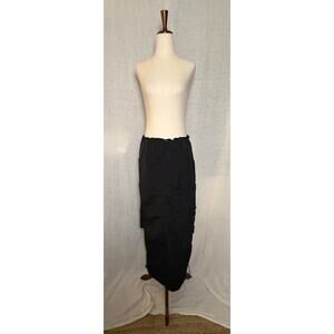 Neuman NYC Hudson Black Convertible Cargo Skirt 
Size Medium